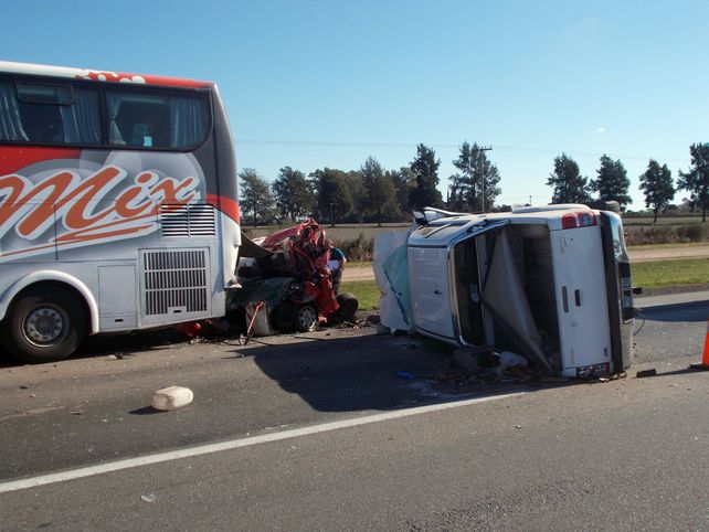 Autopista. Es auto estaba parado
