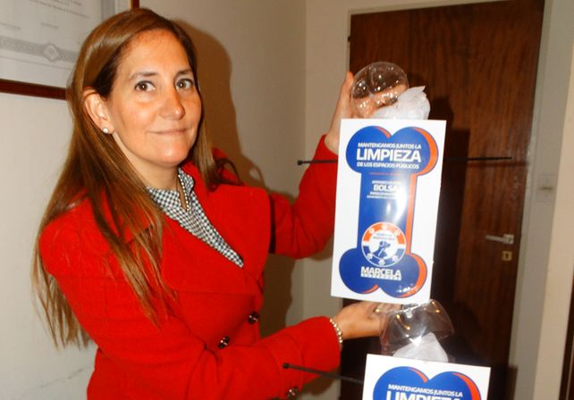 Colocarán en espacios de la ciudad mil dispensers para recolección de residuos de animales
