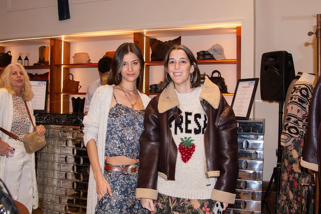 Azul Iccardi y Carmen Asenjo