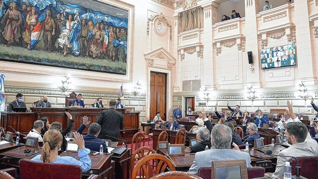 Conmoción en la política santafesina por los allanamientos en el Ministerio de Seguridad