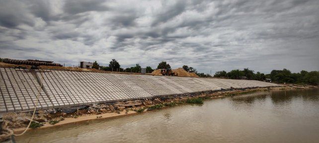 Terraplén Garello: las obras de la defensa contra inundaciones ya presenta un 60% de obra