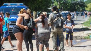 Los familiares de las víctimas llegaron a los pocos minutos a la escena del crimen. Pizarro tenía 30 años y Soto 20.