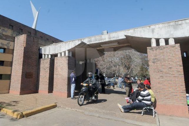Una nena y su mamá fueron atacadas por su propio perro