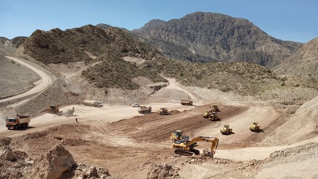 Milicic es una de las principales empresas proveedoras de la industria de Oil and Gas. Además, trabajan en minería de litio, metalífera  y  cemento.