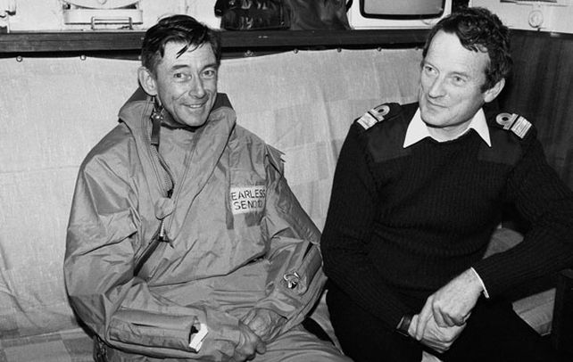 En Malvinas. John Woodward (derecha)