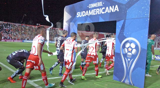 Postales de una noche histórica.&nbsp; &nbsp; &nbsp; &nbsp; &nbsp; &nbsp; &nbsp; &nbsp; &nbsp; &nbsp; &nbsp; &nbsp; &nbsp; &nbsp; &nbsp; &nbsp; &nbsp; &nbsp; &nbsp; &nbsp; &nbsp; &nbsp; &nbsp; &nbsp; &nbsp; &nbsp; &nbsp; &nbsp; &nbsp; &nbsp; &nbsp; Crédito José Busiemi