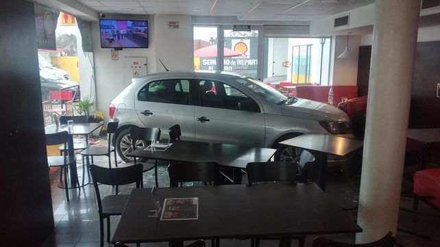 El siniestro ocurrió en la estación Shell que se encuentra sobre ruta 11