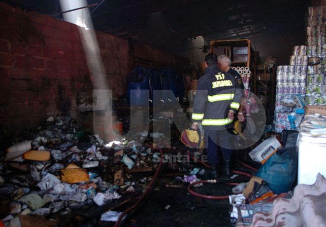 Se incendió una pañalera en Estanislao Zeballos al 4.300, en el norte de la ciudad