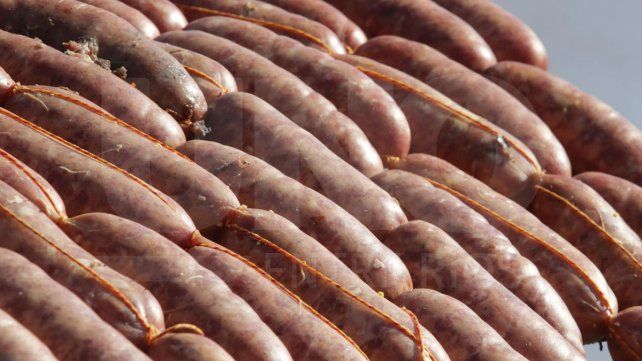 Miles de personas recorren lo stands y puestos de comida de Sabores de Paraná